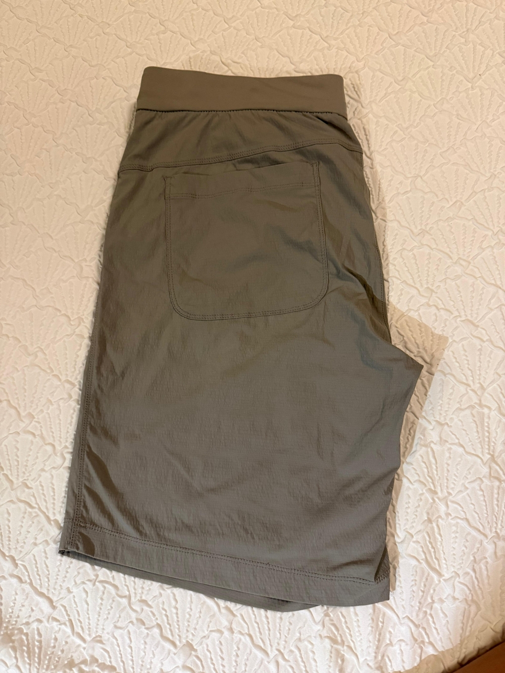 Athleta Men's Olive Performance Athletic Shorts - Picture 2 of 3